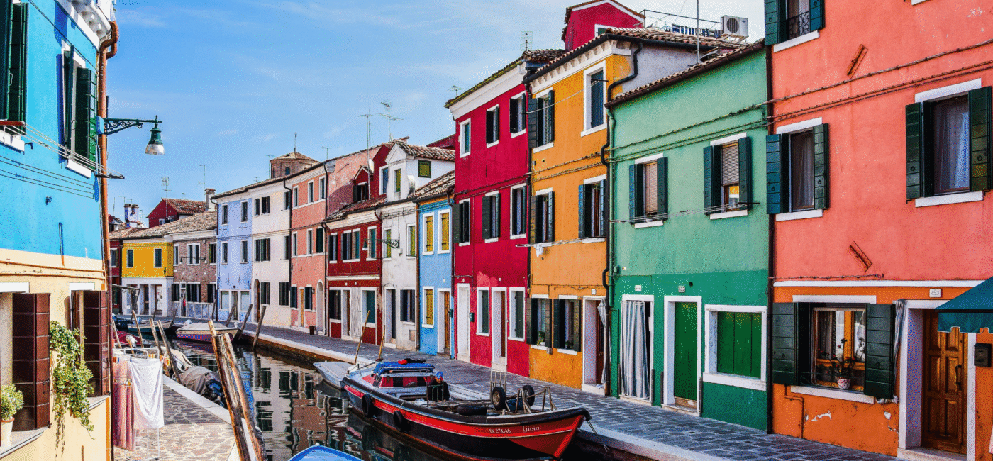 15 Rainbow‑Hued Streets Around the World