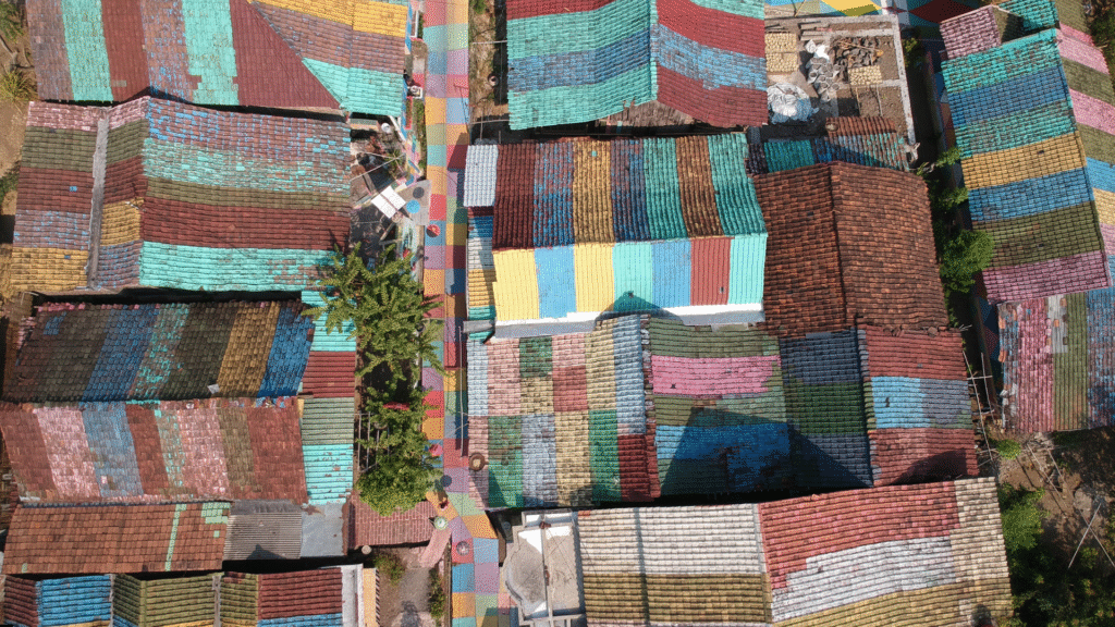 15. Kampung Pelangi – Semarang, Indonesia