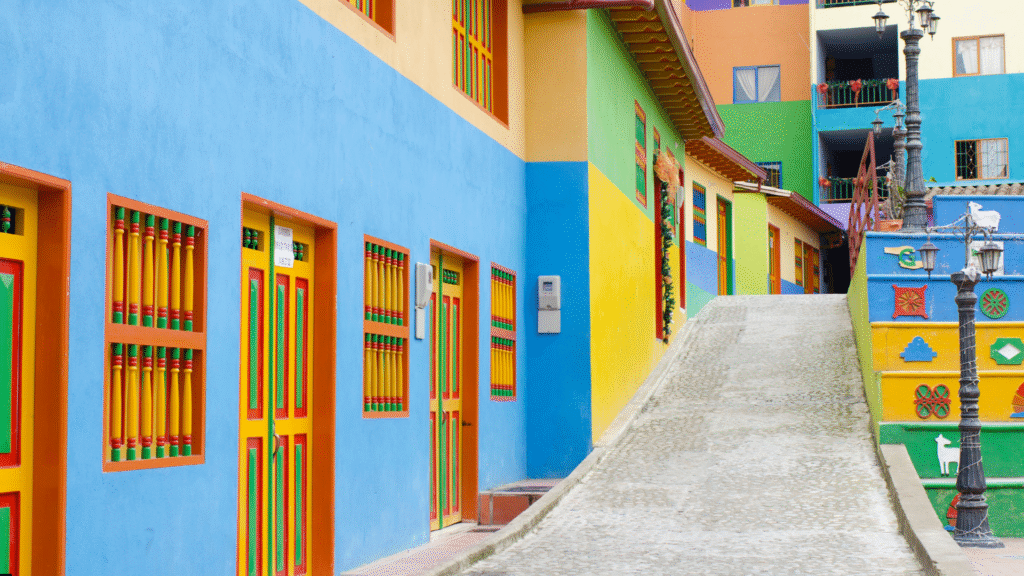 9. Calle del Recuerdo – Guatapé, Colombia