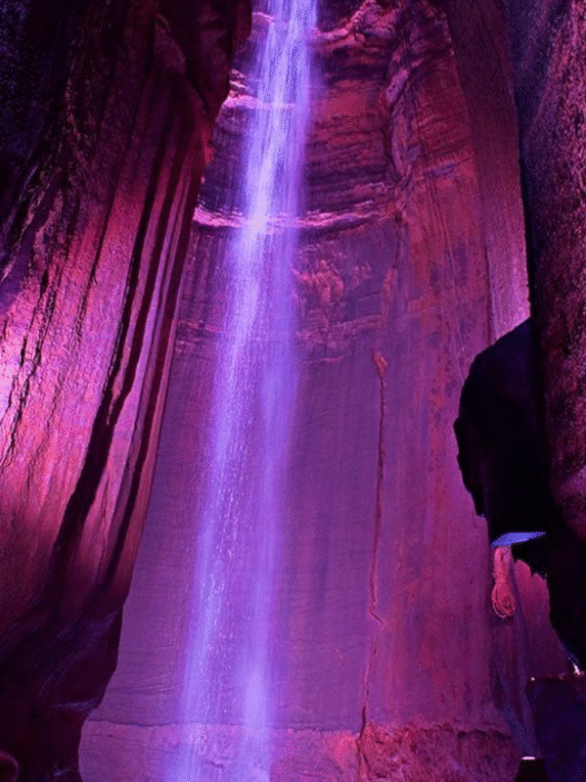 10 Most Popular Caves in the U.S.