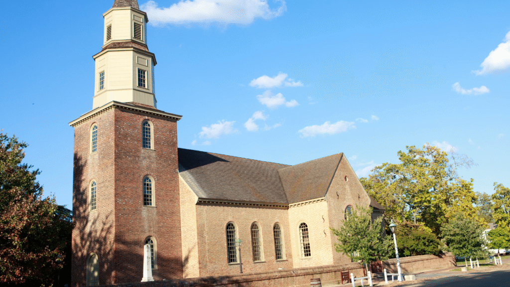 6. Bruton Parish Church – Williamsburg, Virginia (1715)