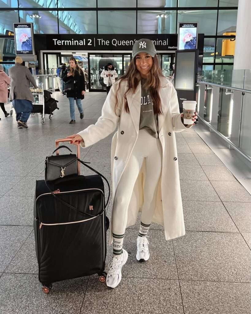 All-White Travel Set With Long Coat