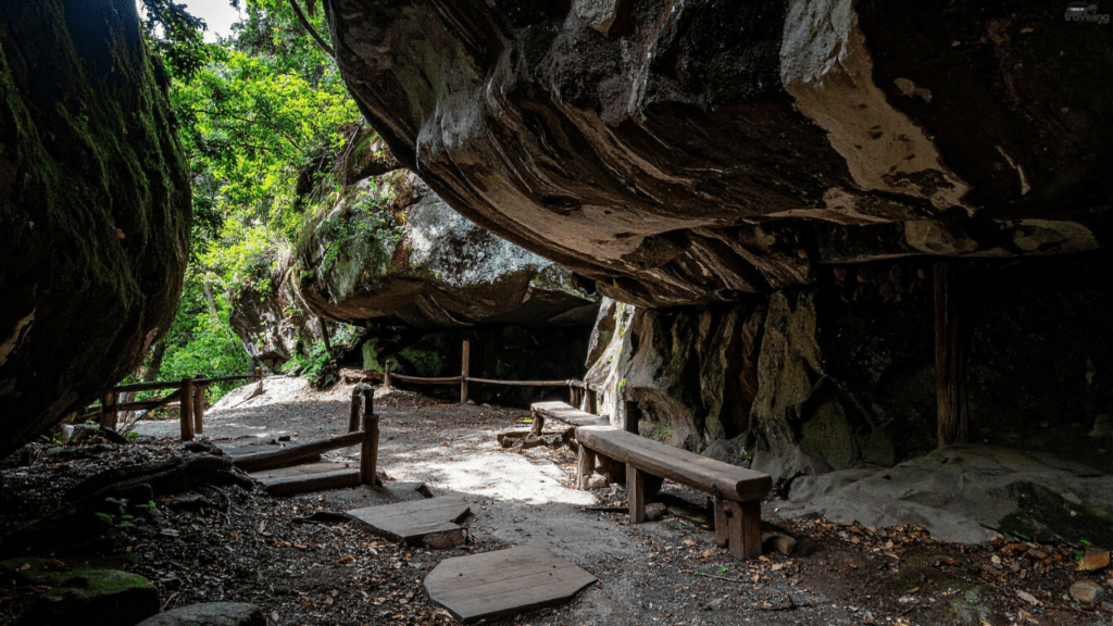 5.Hocking Hills State Park, Ohio