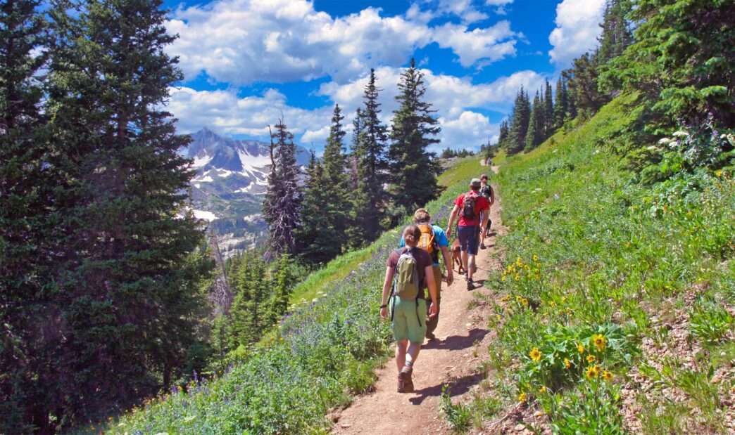 10 Best Hiking Trails in West Coast for Spring Getaway