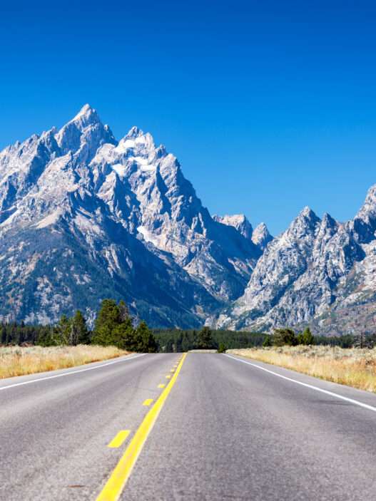 10 Best Road Trip Routes in Wyoming