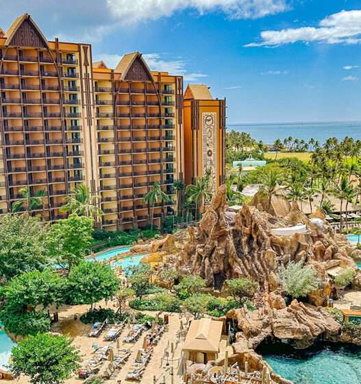 12 Best Lazy River Resorts in the USA