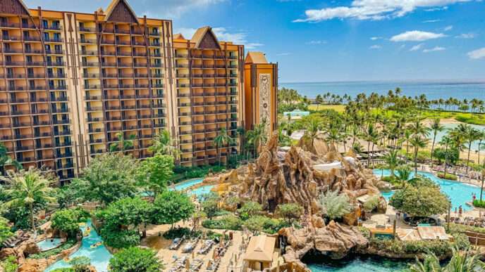 12 Best Lazy River Resorts in the USA