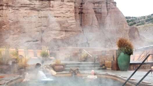 10 Best Hot Springs Resorts You Can Book for a Fall Weekend