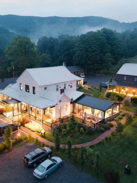 10 Historic Inns in America That Have Been Open for Over 200 Years